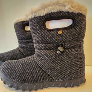 Bogs - black wool woman's size 8